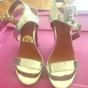 Silver heels! Perfect for New Year’s Eve!